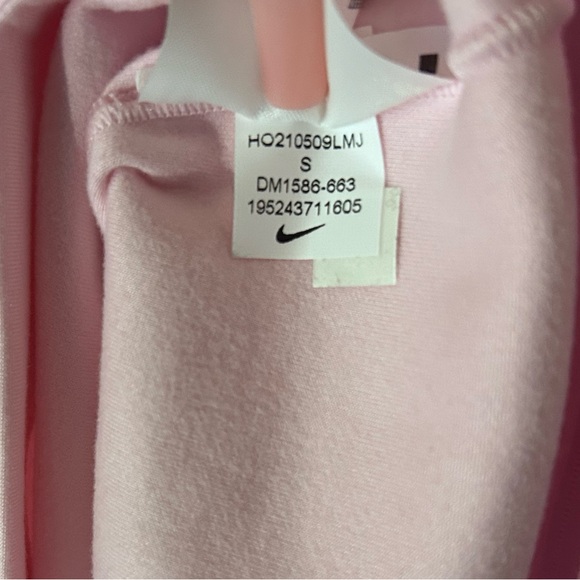 1/4 Zip Nike Pro Dri-Fit Pull Over - Picture 11 of 13